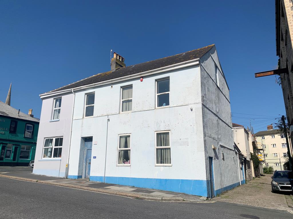 Lot: 111 - FORMER FAMILY CONTACT CENTRE WITH POTENTIAL -